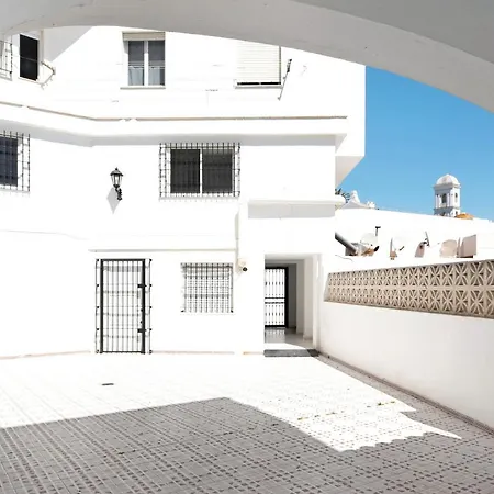 Mercedes Conil De La Frontera