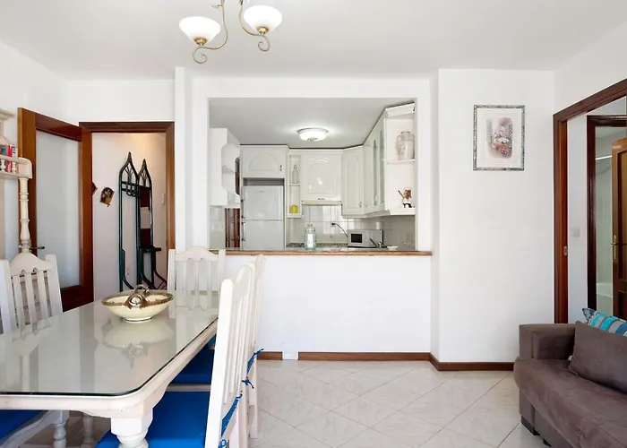 Mercedes Conil De La Frontera