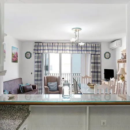 Mercedes شقة كونيل ذي لا فرونتيرا